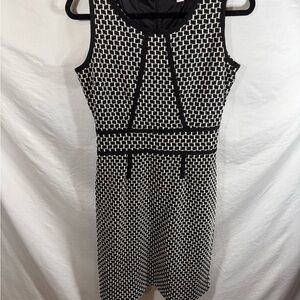 New York & Company Black and White Geometric Midi Dress